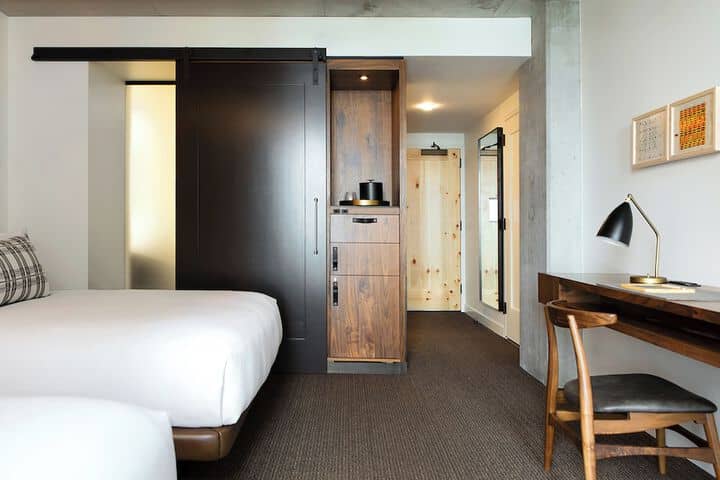 Room 14 of 69